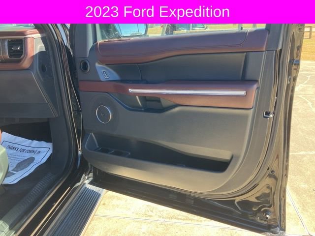 Used 2023 Ford Expedition Limited image 13