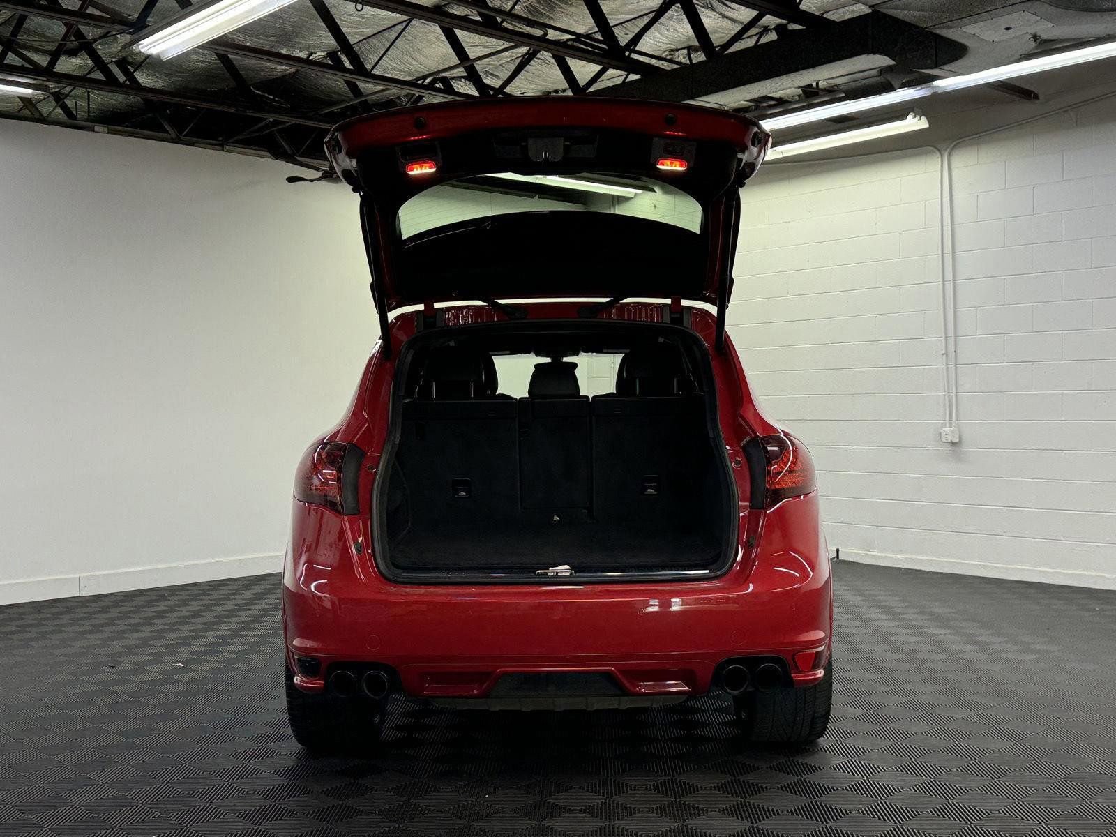 Used 2013 Porsche Cayenne GTS image 29