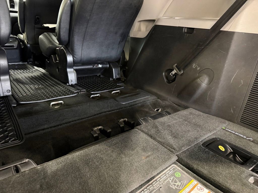 Used 2019 Toyota Sienna SE AWD/4WD image 6