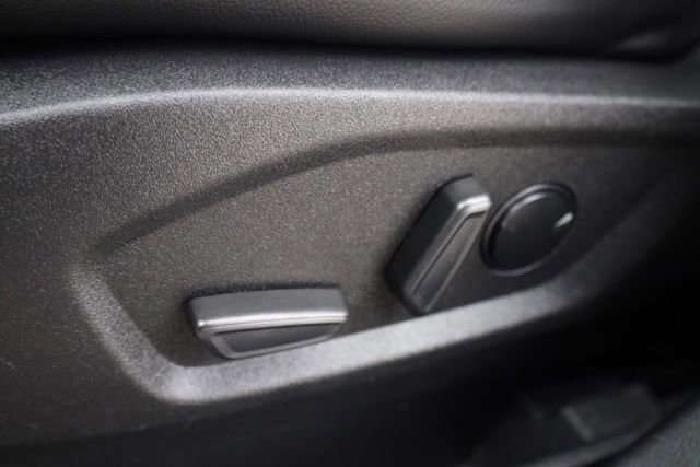 Used 2023 Ford Edge SEL image 13