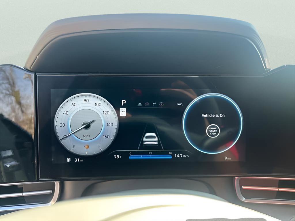 Used 2025 Hyundai Elantra SEL FWD image 32