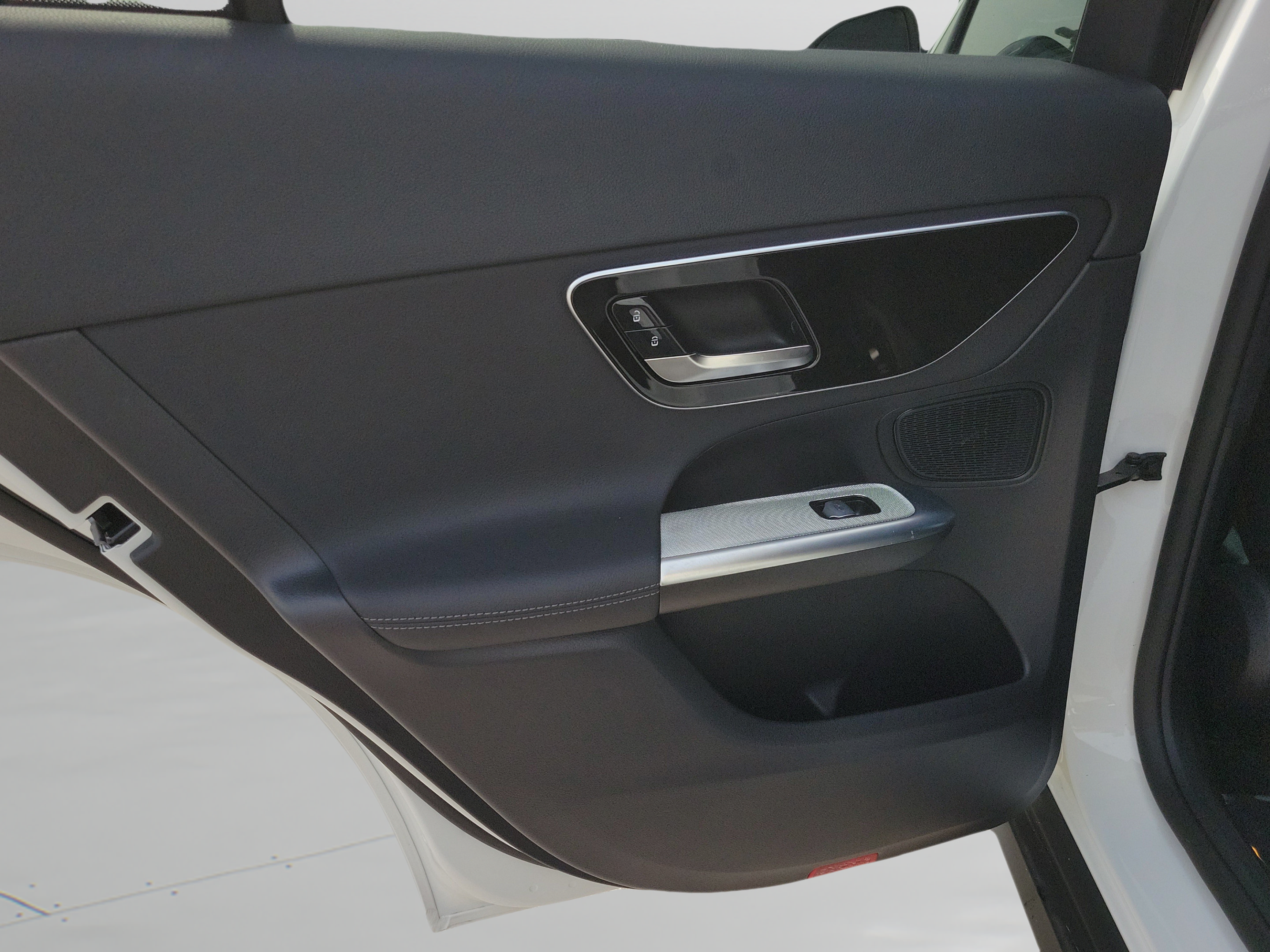 Certified 2026 Mercedes-Benz GLC 300 image 7