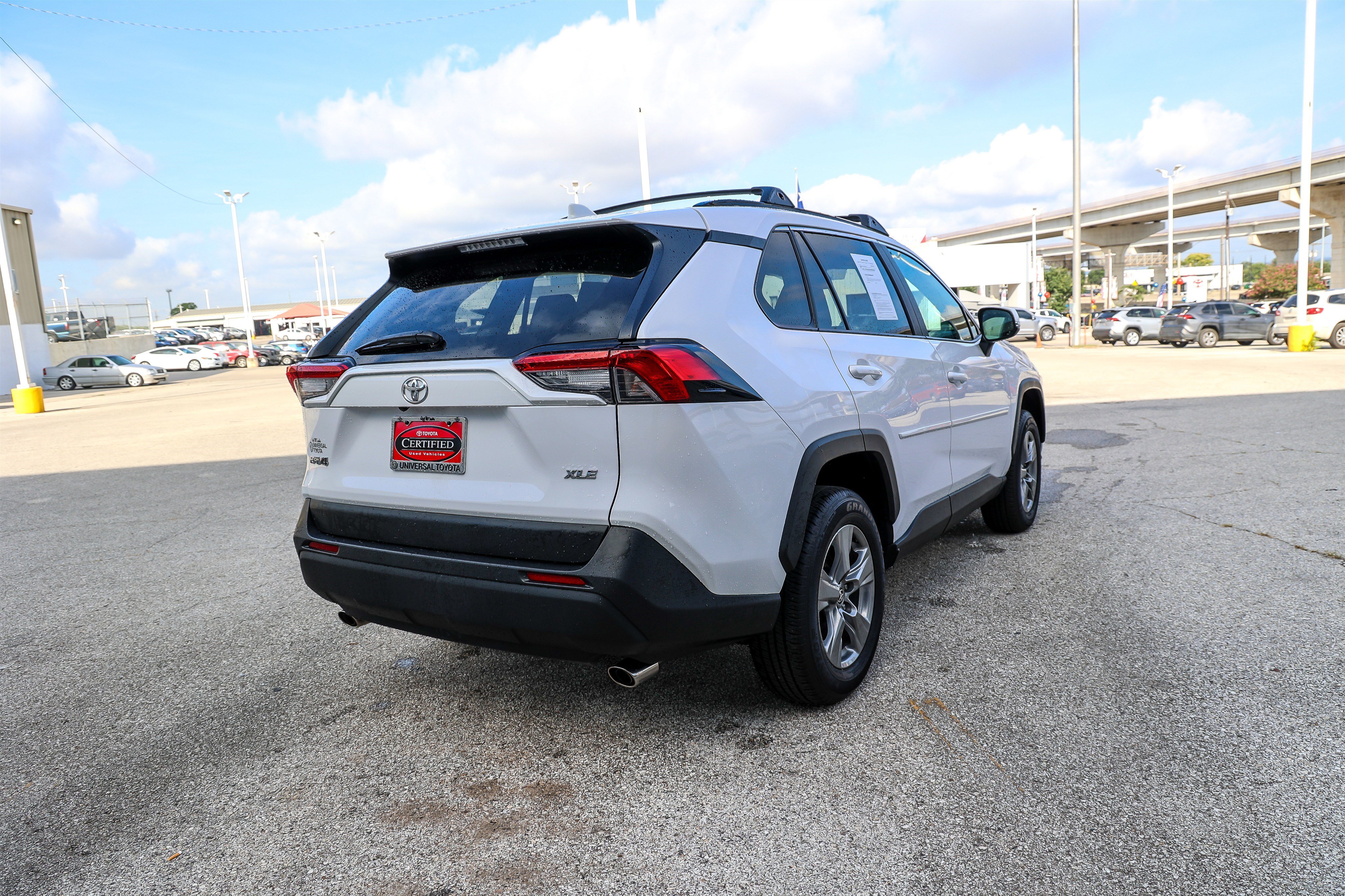 Certified 2025 Toyota RAV4 XLE w/ Convenience Package FWD image 7