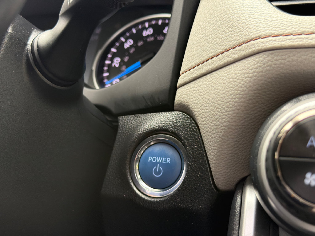 Used 2021 Toyota RAV4 XLE w/ Convenience Package AWD/4WD image 29