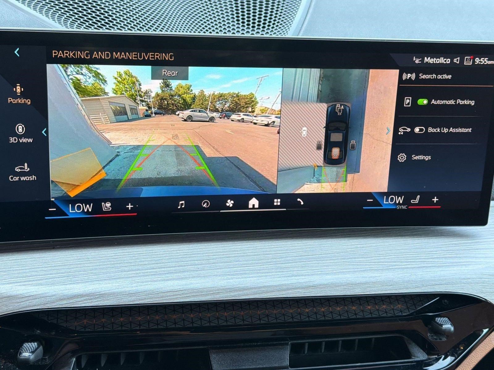 Certified 2025 BMW 330i Sedan RWD image 23
