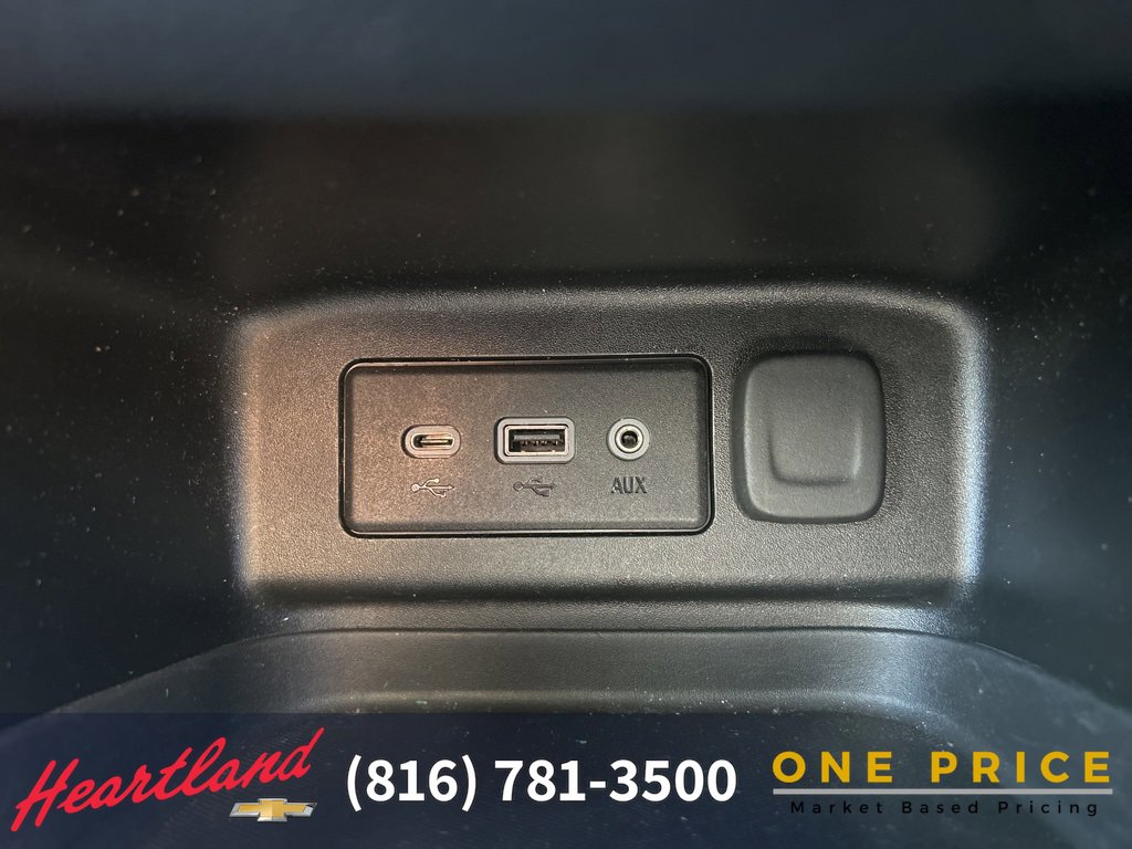 Used 2020 Chevrolet Equinox LT image 36