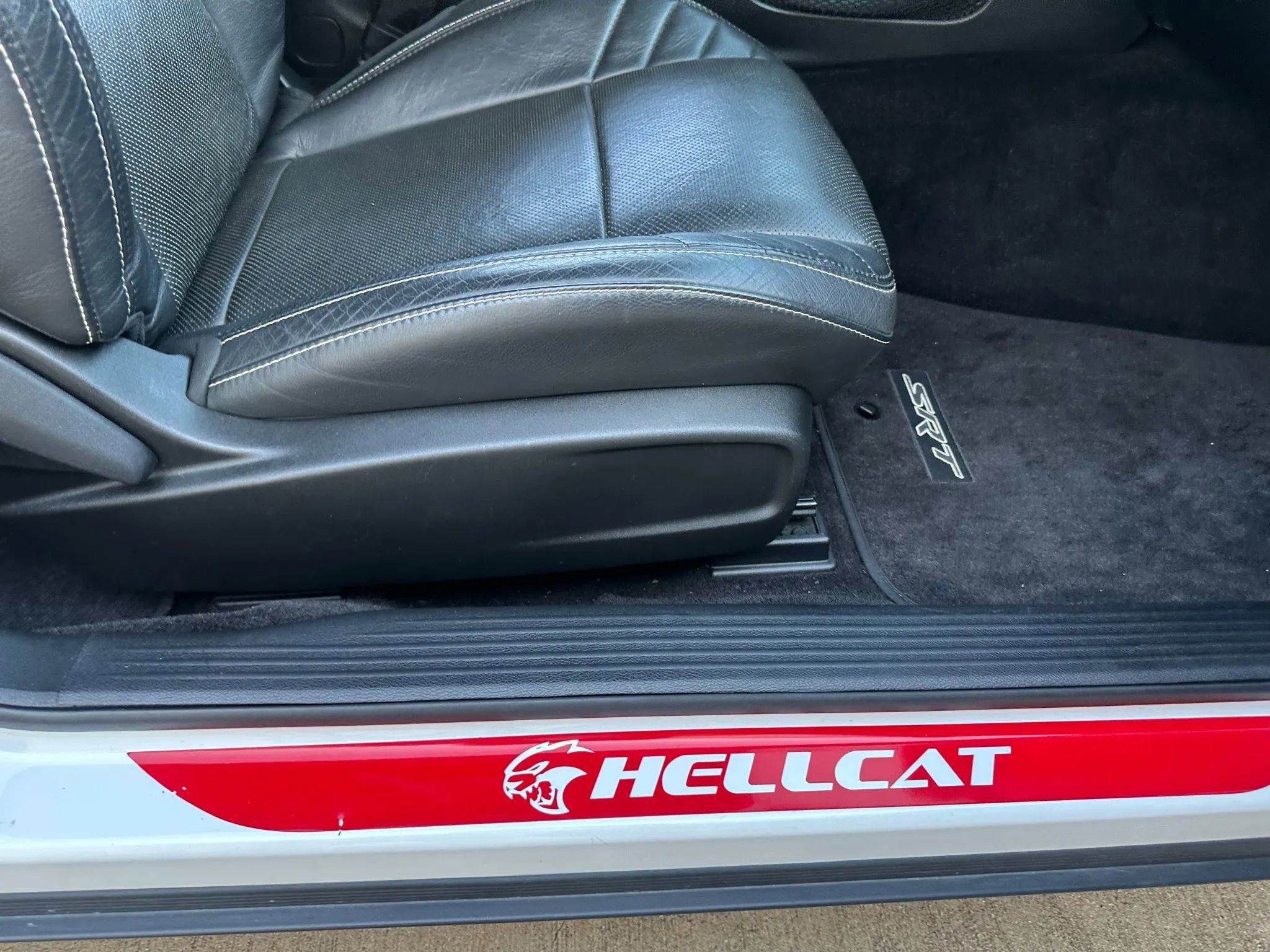 Used 2016 Dodge Challenger SRT Hellcat image 19