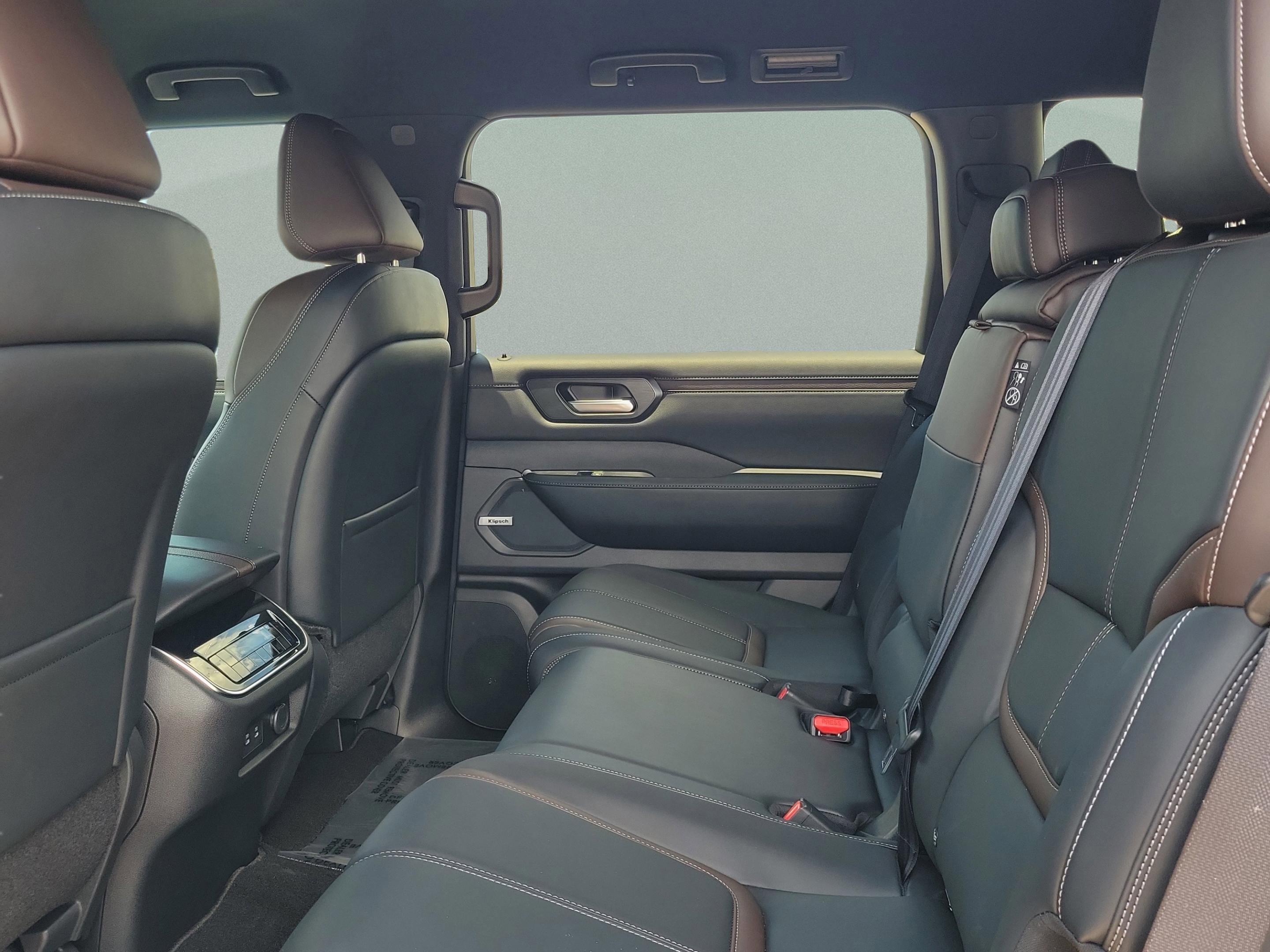 New 2025 Nissan Armada SL image 14