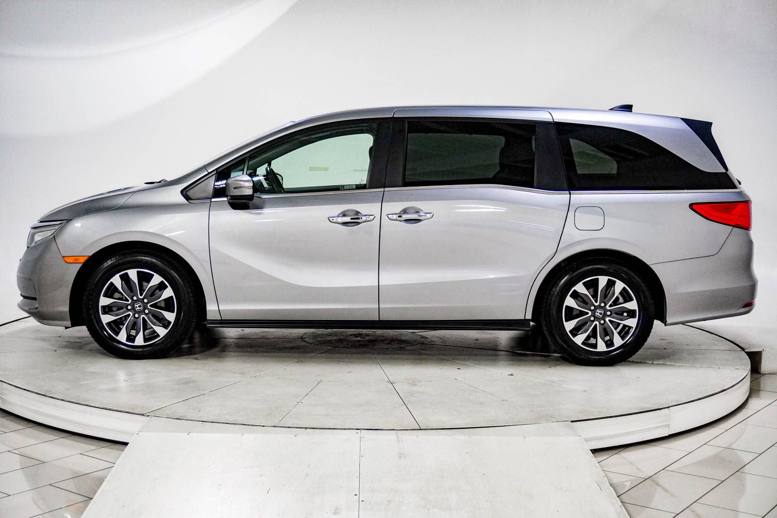 Used 2022 Honda Odyssey EX-L image 5