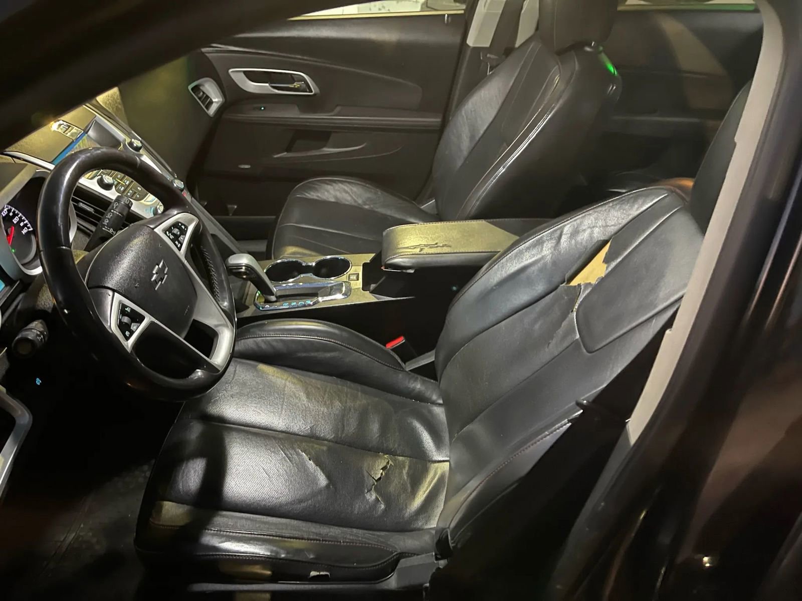 Used 2010 Chevrolet Equinox LT w/ Chrome Appearance Package image 13