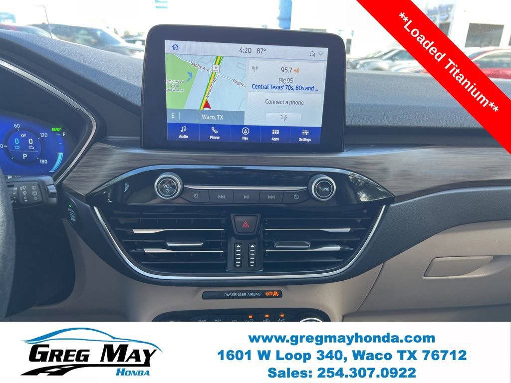 Used 2020 Ford Escape Titanium image 32
