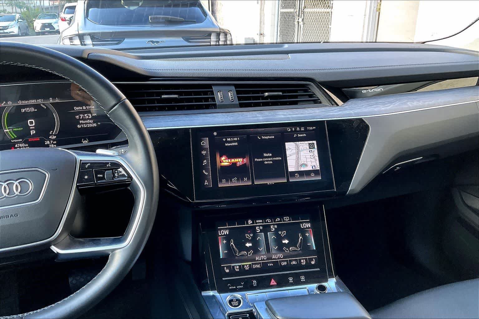 Used 2024 Audi Q8 e-tron Premium Plus w/ Premium Plus Package AWD/4WD image 15