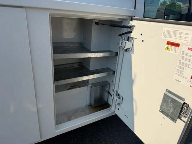 Used 2019 GMC Savana 3500 w/ Power Convenience Package RWD image 24