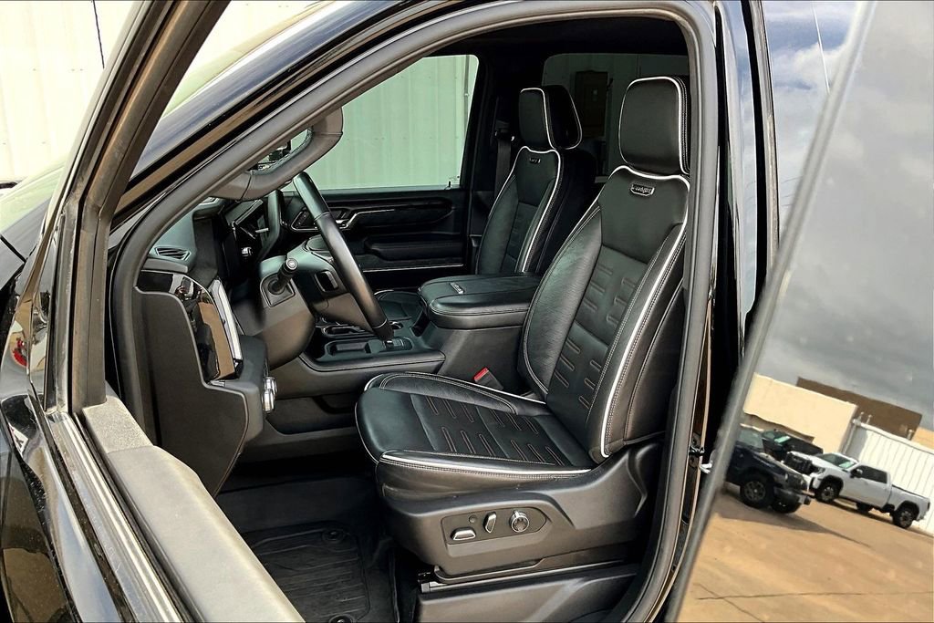 Used 2025 GMC Sierra 2500 AT4X image 33