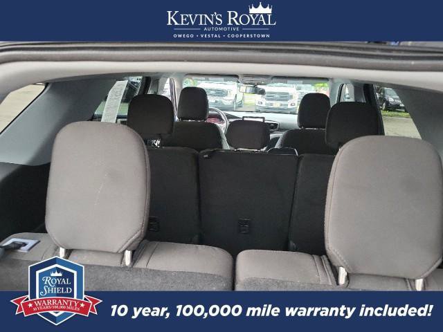 Used 2022 Ford Explorer XLT AWD/4WD image 9