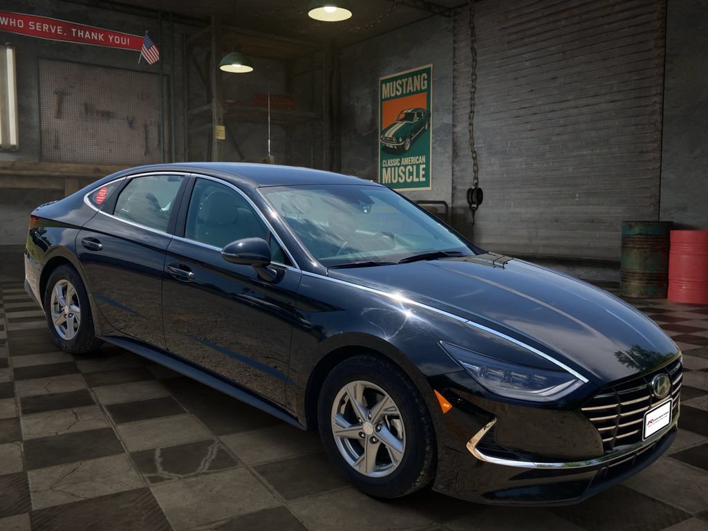 Used 2023 Hyundai Sonata SE FWD image 2