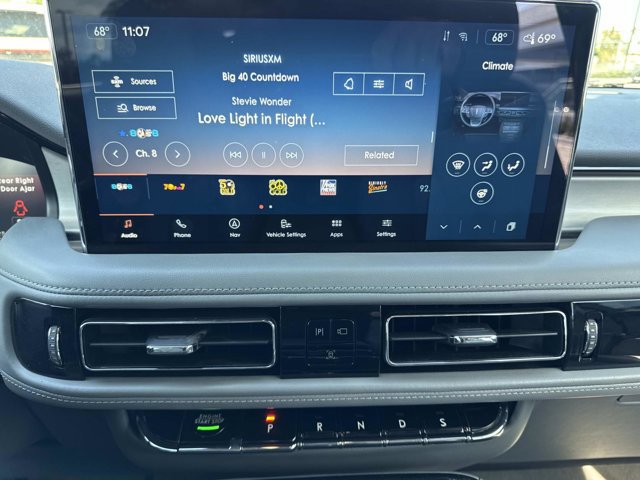 Certified 2021 Lincoln Nautilus Reserve w/ Equipment Group 201A image 33