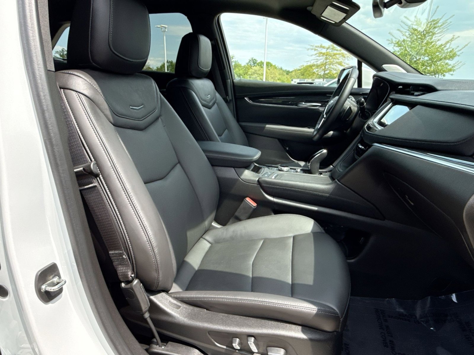 Used 2022 Cadillac XT5 Premium Luxury AWD/4WD image 27