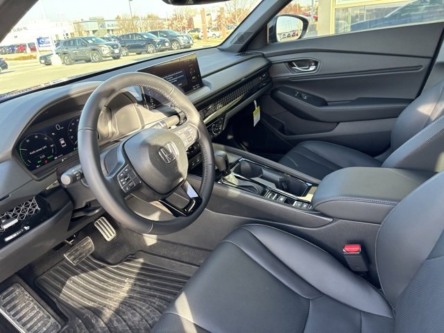 Certified 2025 Honda Accord Sport image 11