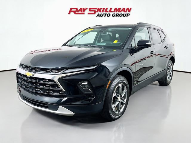 Used 2024 Chevrolet Blazer LT image 3