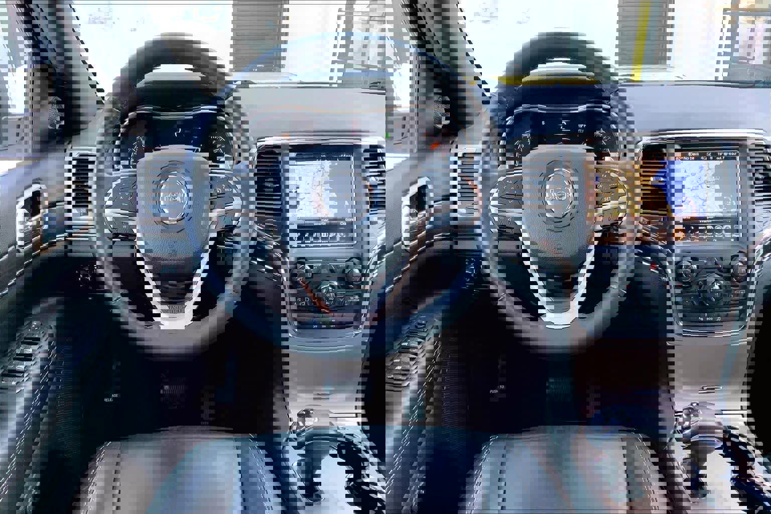 Used 2015 Jeep Grand Cherokee Limited image 6