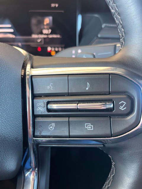 Used 2026 GMC Acadia Elevation w/ Elevation Premium Package FWD image 19