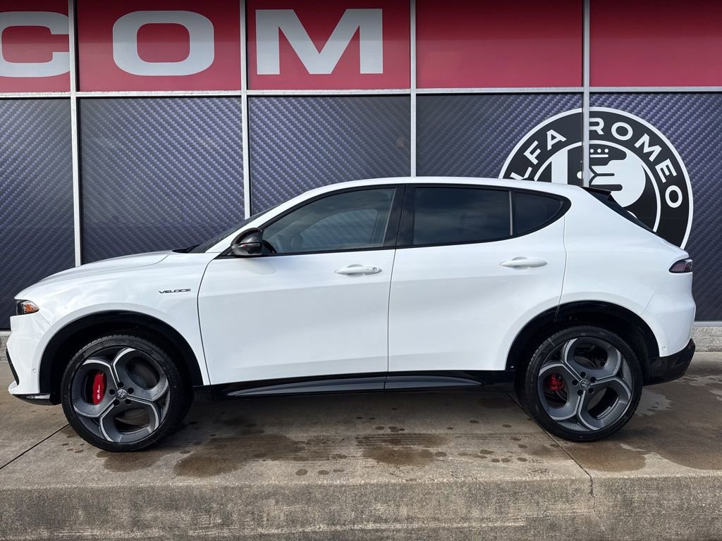 New 2026 Alfa Romeo Tonale w/ Quick Order Package 23H Volce AWD/4WD image 9