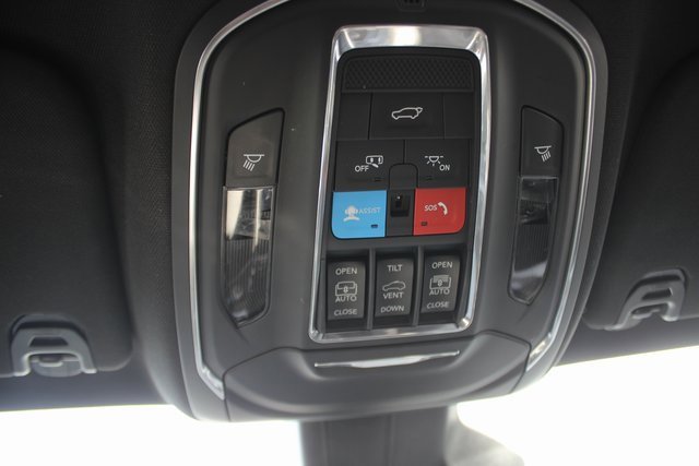 Used 2024 Jeep Wagoneer 4WD w/ Premium Group I image 13