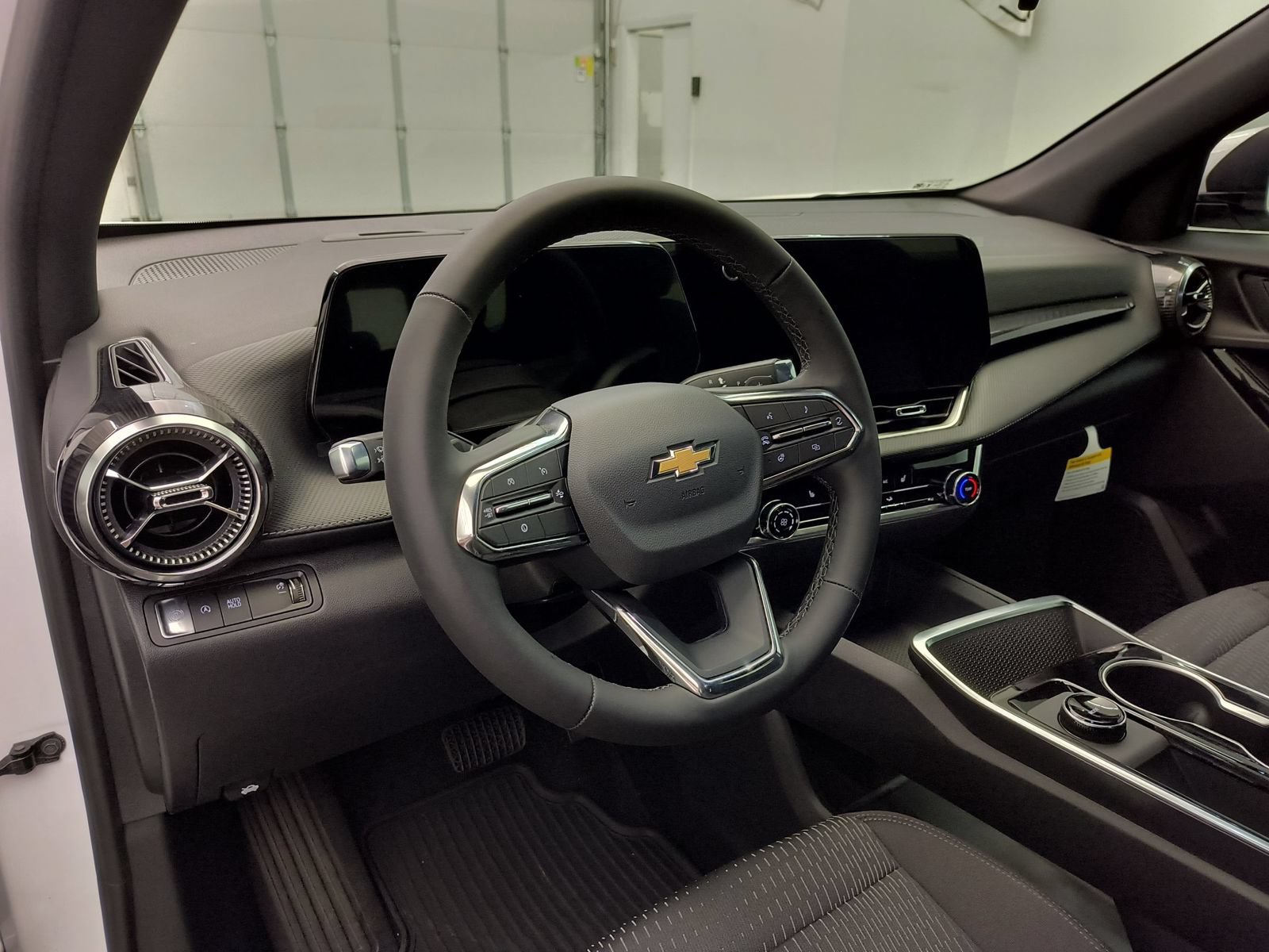 New 2026 Chevrolet Equinox LT FWD image 4
