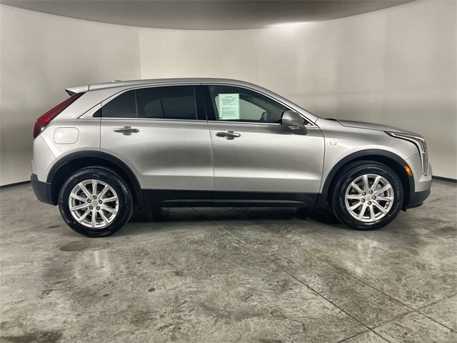 Certified 2022 Cadillac XT4 Luxury image 9