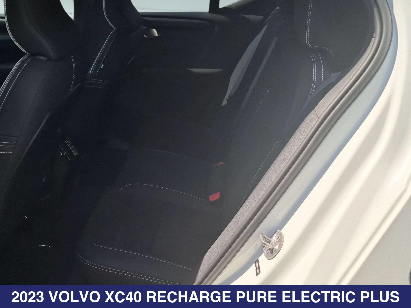 Used 2023 Volvo XC40 Recharge Plus AWD/4WD image 20