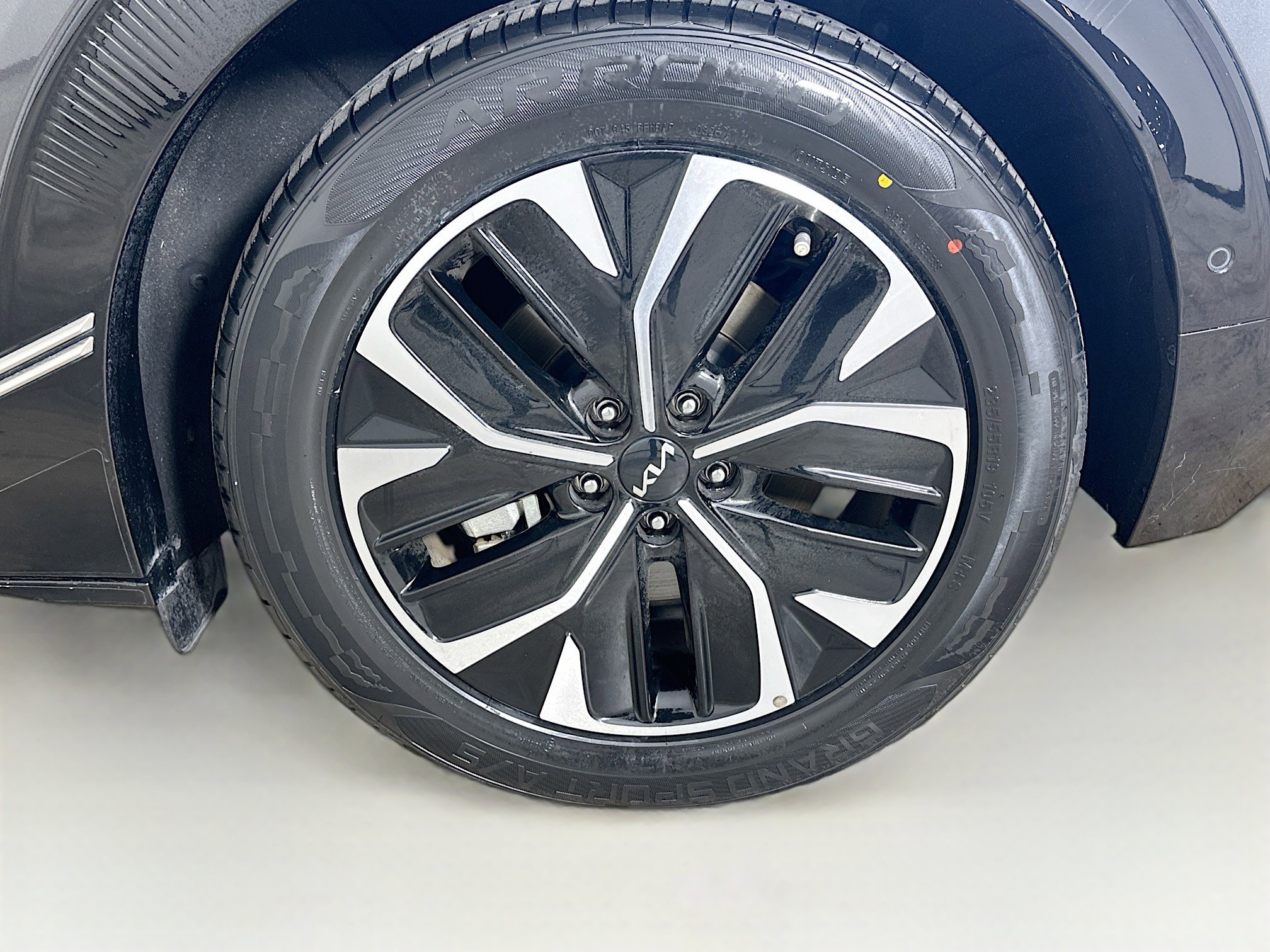 Used 2023 Kia EV6 Wind w/ Wind Technology Package RWD image 11