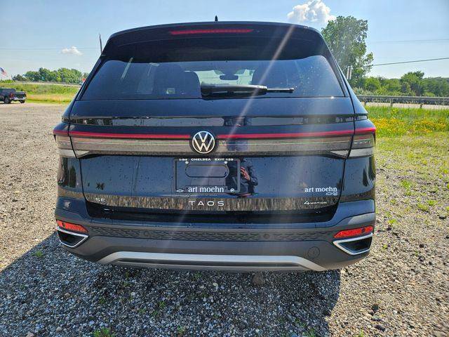 Used 2025 Volkswagen Taos SE AWD/4WD image 6