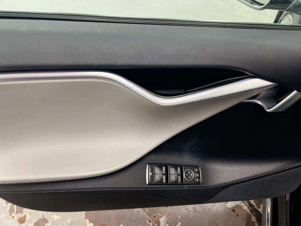 Used 2015 Tesla Model S 70D AWD/4WD image 20