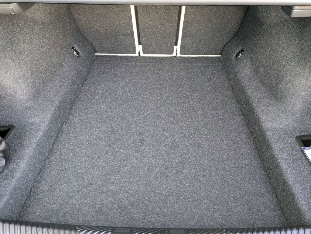 New 2026 BMW 530i xDrive w/ M Sport Package image 33