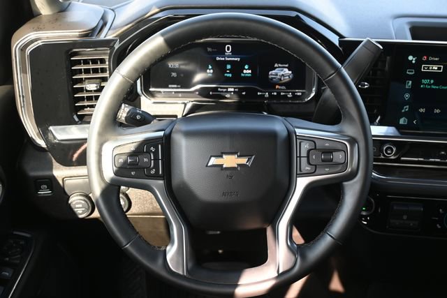 Used 2025 Chevrolet Silverado 1500 LT image 14