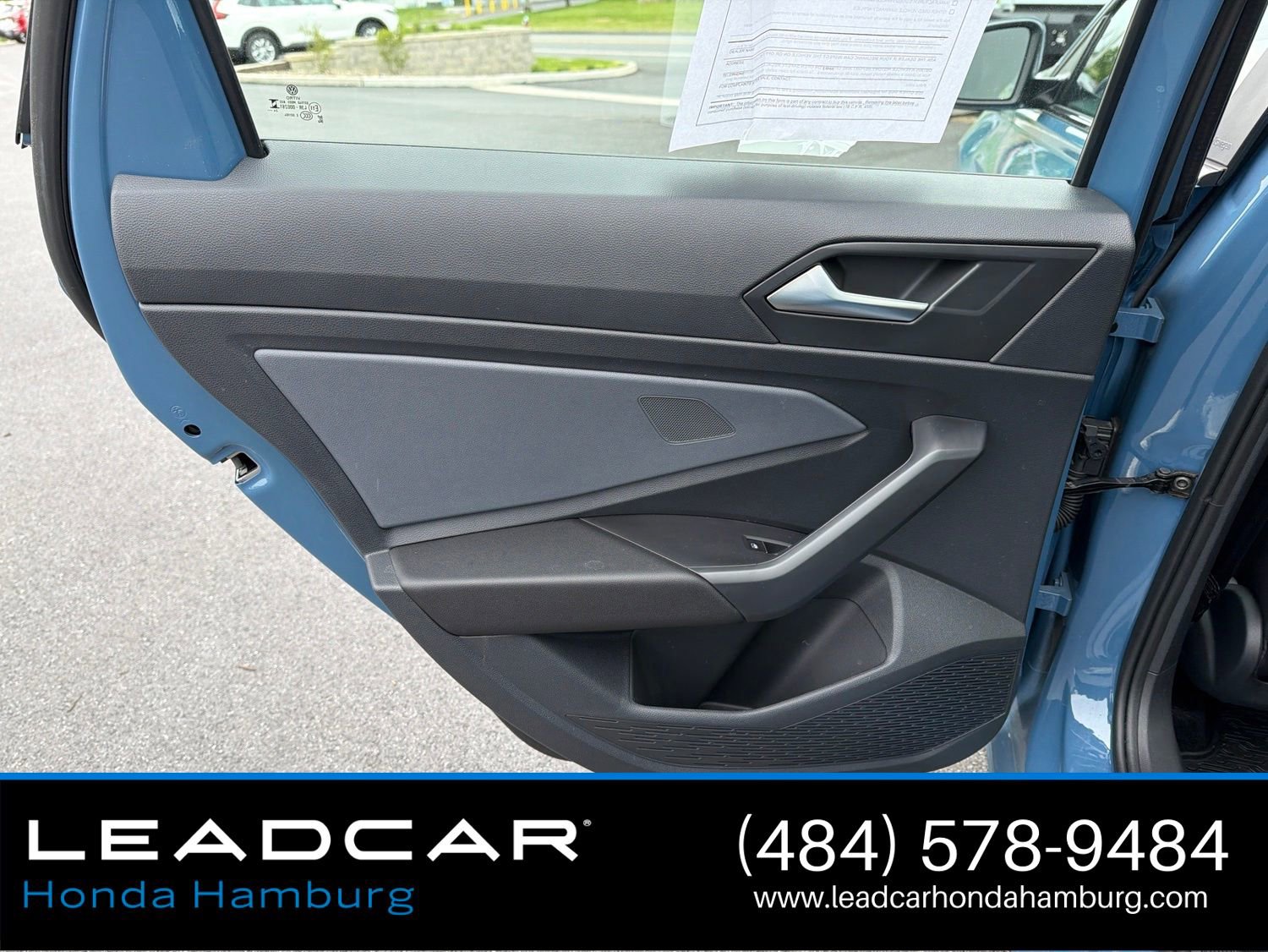 Used 2025 Volkswagen Jetta SE FWD image 11
