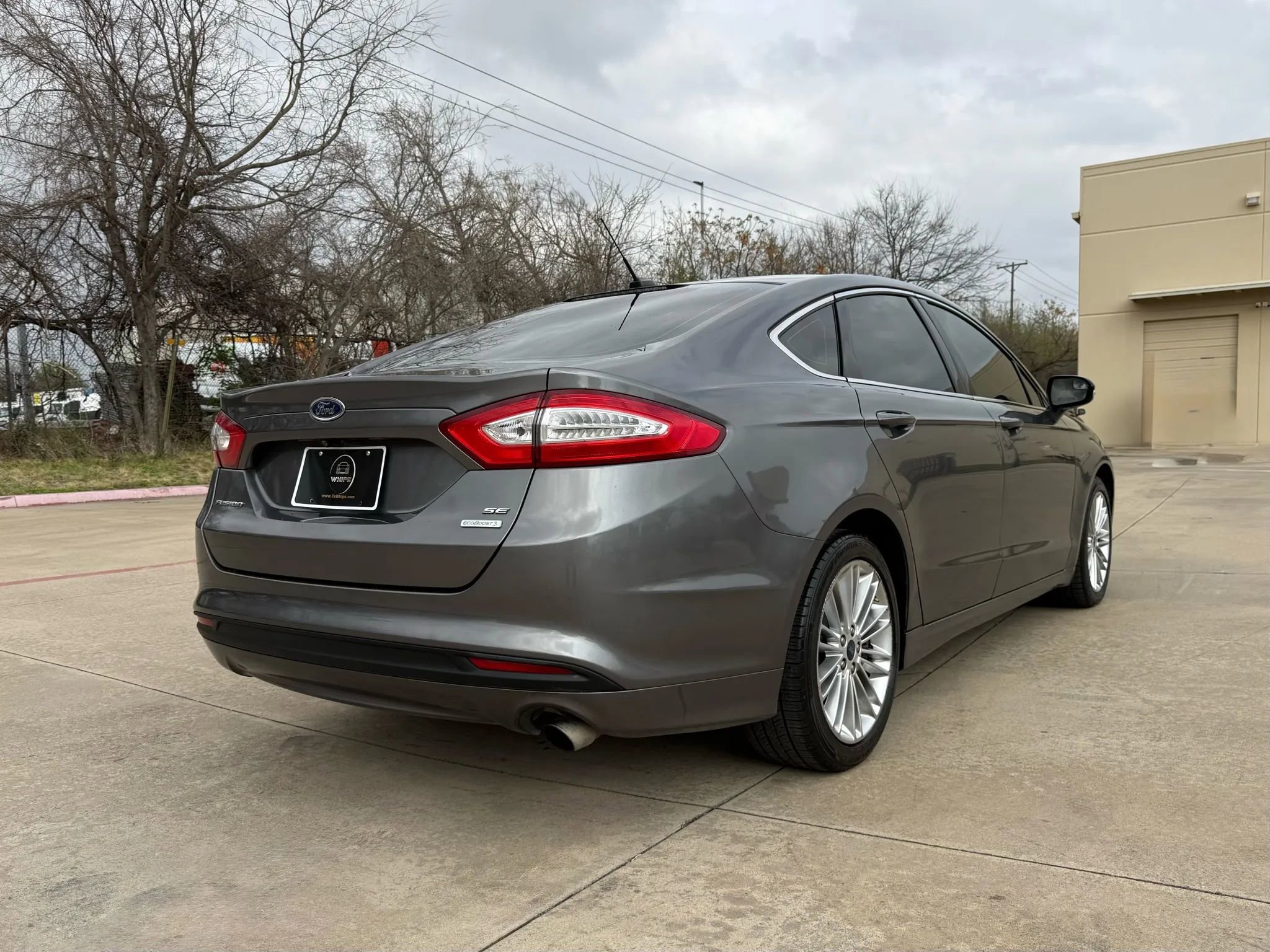 Used 2014 Ford Fusion SE w/ Equipment Group 202A FWD image 5