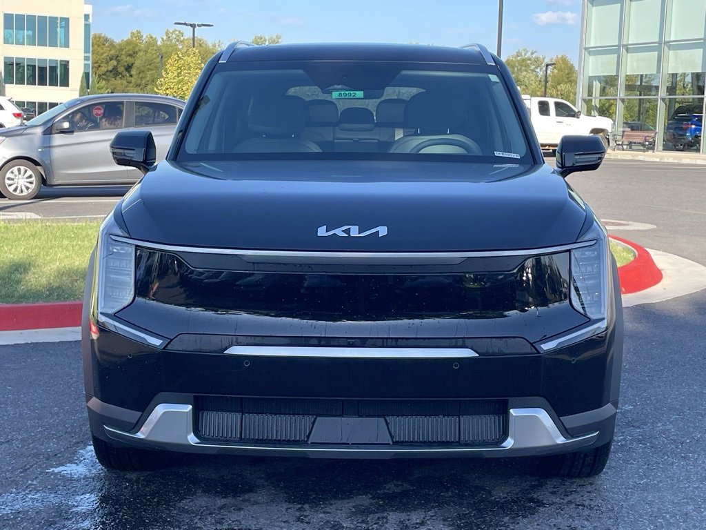 New 2026 Kia EV9 Wind image 8