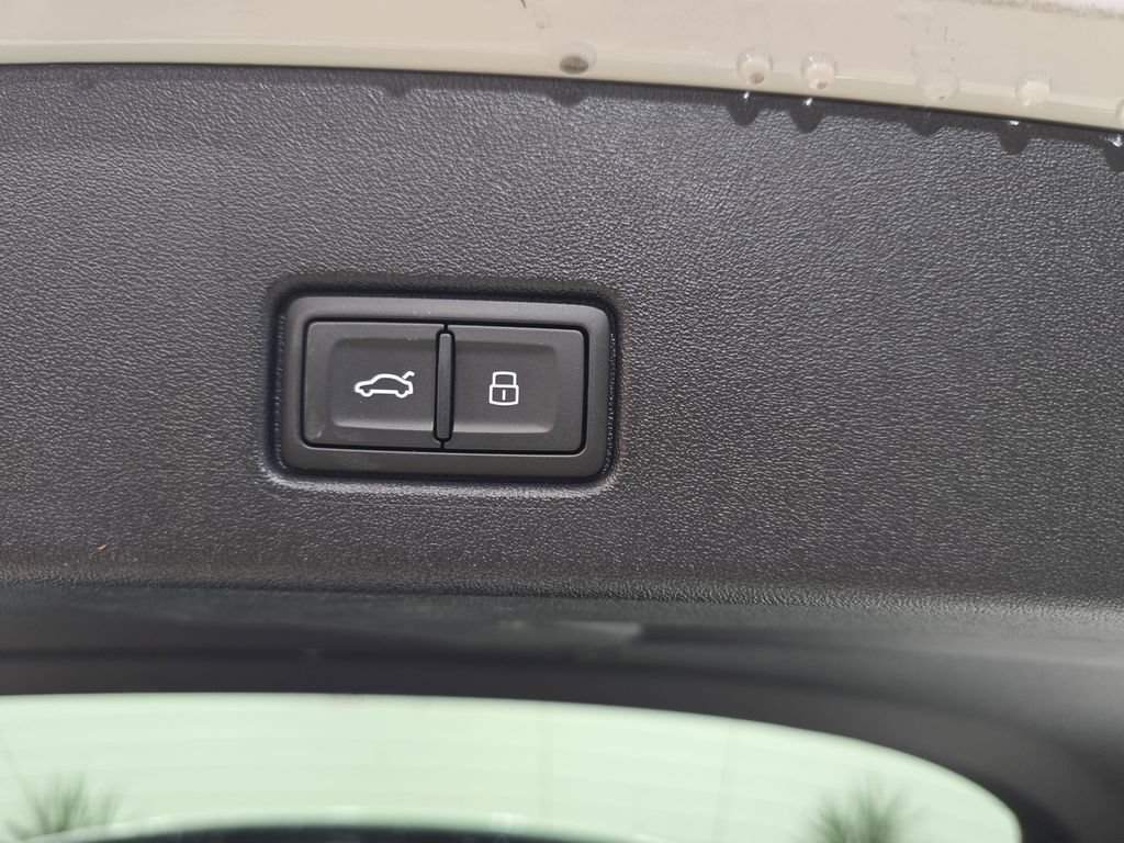 Used 2024 Audi Q4 e-tron Prestige w/ Black Optic Package AWD/4WD image 16