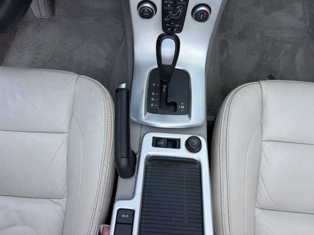 Used 2012 Volvo C70 T5 w/ Climate Pkg FWD image 30