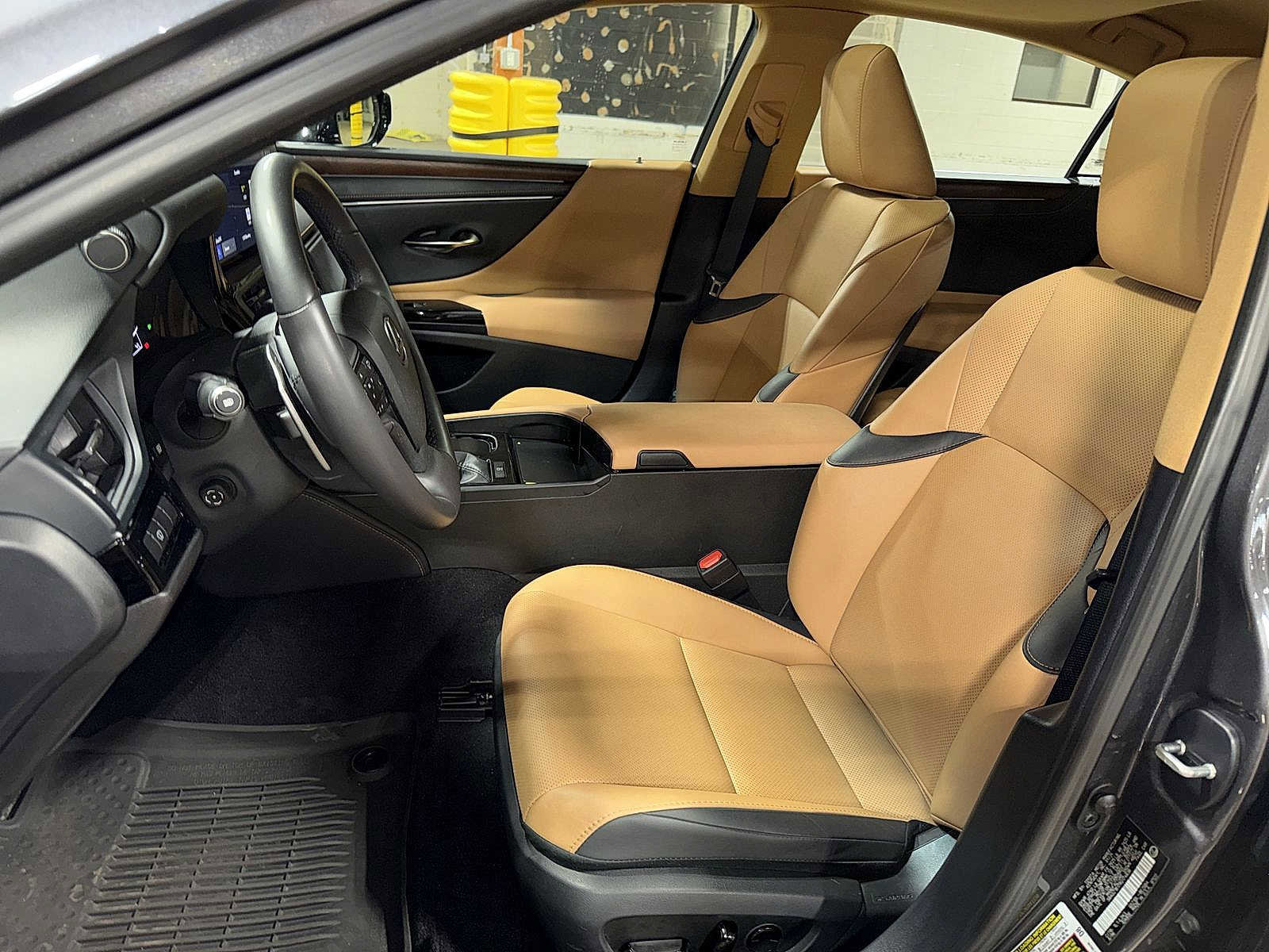 Used 2024 Lexus ES 350 w/ Premium Package image 15