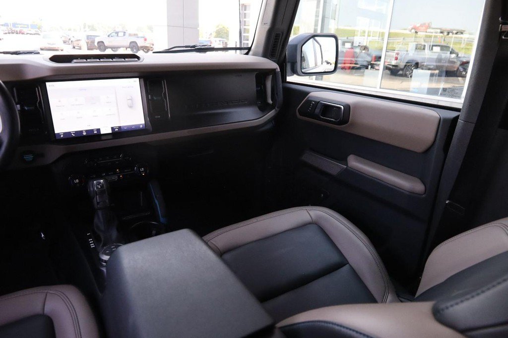 Used 2023 Ford Bronco Wildtrak AWD/4WD image 26