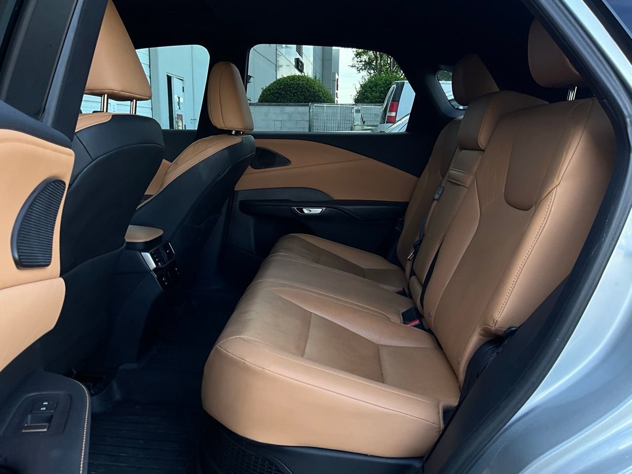 Used 2024 Lexus RX 350 w/ Technology Package AWD/4WD image 12