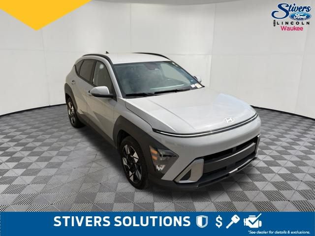 Used 2025 Hyundai Kona SEL FWD image 3