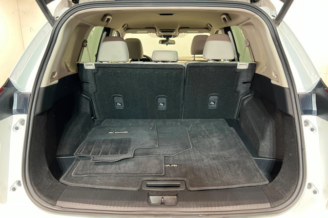 Used 2025 Nissan Rogue SV image 22