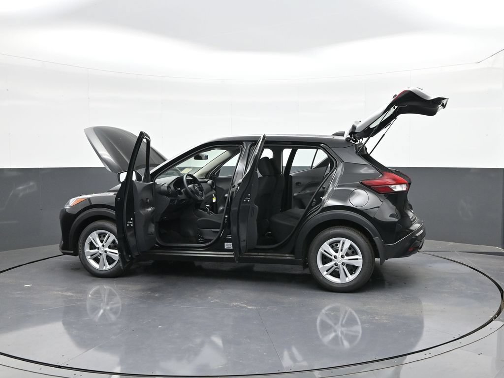 Certified 2025 Nissan Kicks Play S FWD image 38