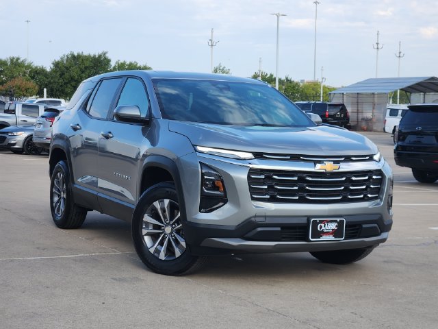 Used 2026 Chevrolet Equinox LT FWD image 2