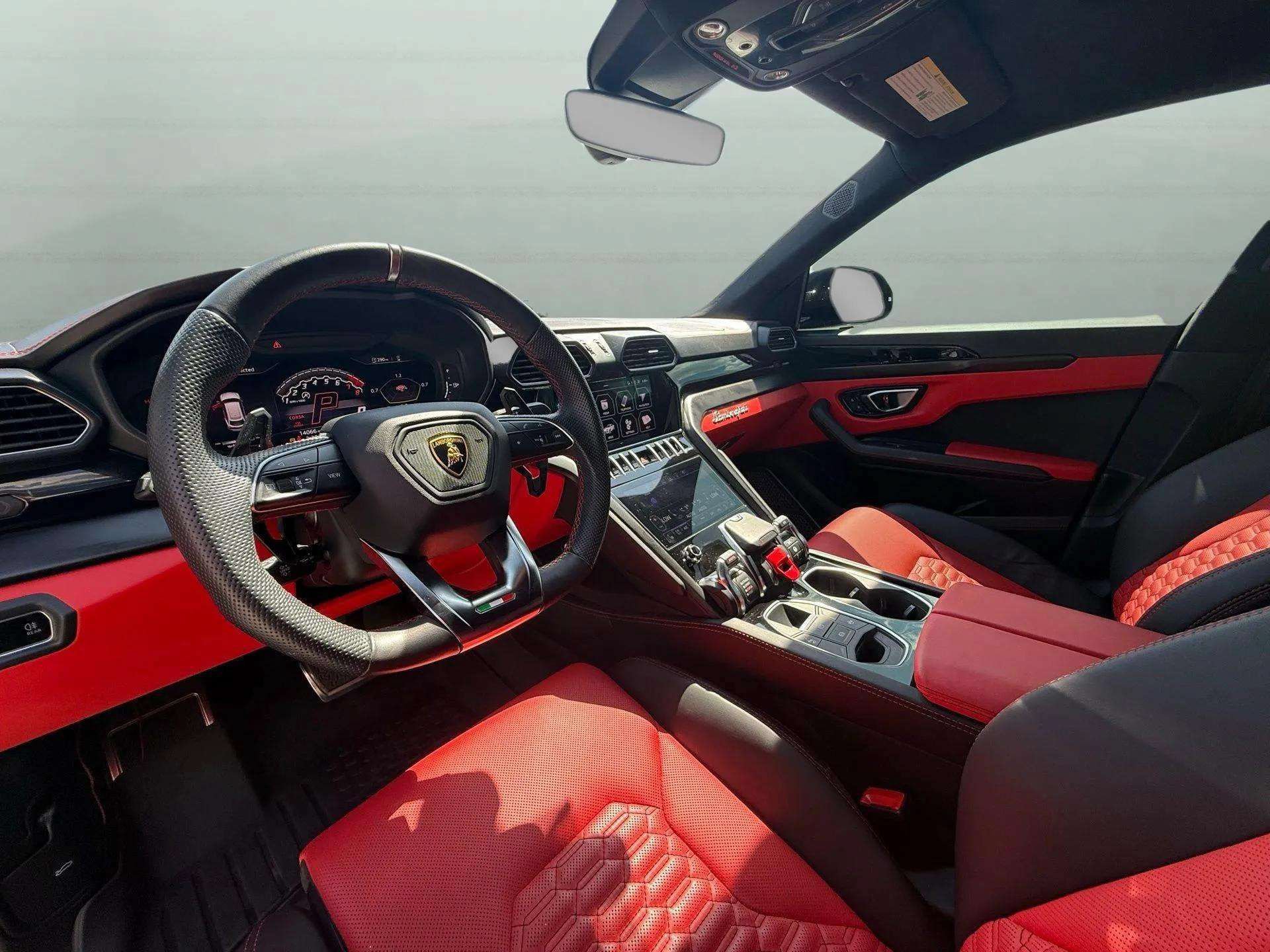 Used 2021 Lamborghini Urus AWD/4WD image 25