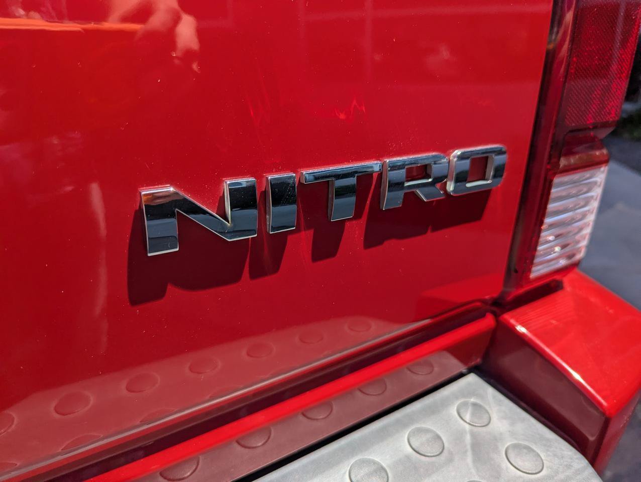 Used 2011 Dodge Nitro Heat w/ Popular Equipment Group AWD/4WD image 24